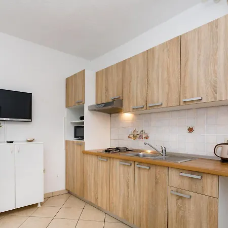 Lovely Sea View House In Island Krk Malinska