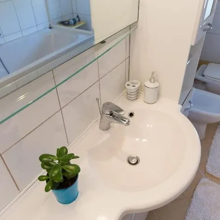 Apartment Lovely Sea View House In Island Krk *