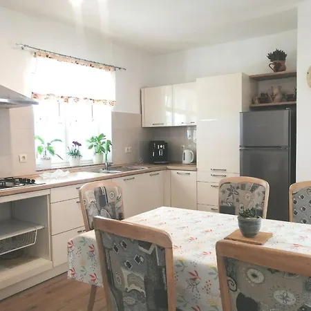 Apartment Lovely Sea View House In Island Krk Malinska