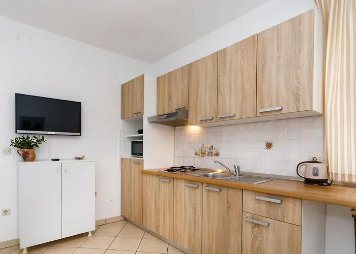 Lovely Sea View House In Island Krk Malinska