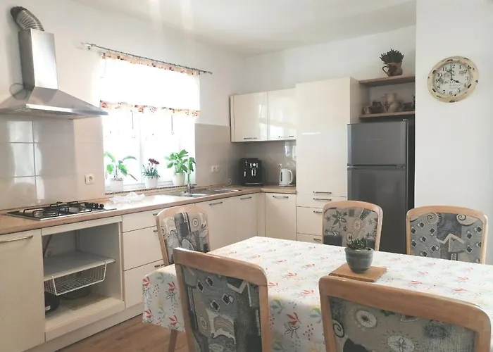 Apartment Lovely Sea View House In Island Krk Malinska