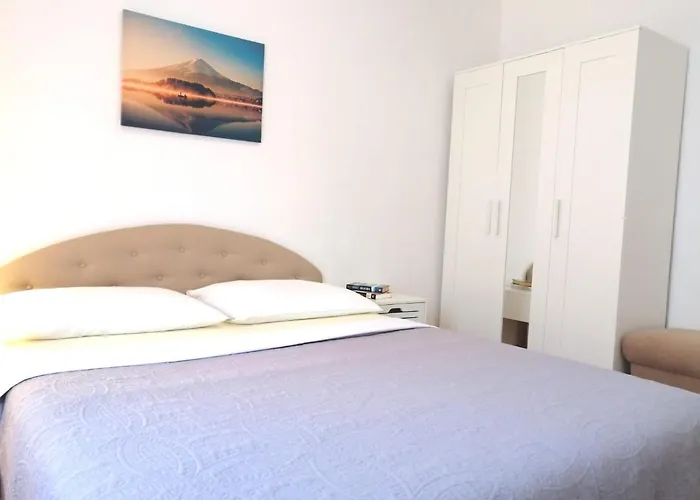 Lovely Sea View House In Island Krk