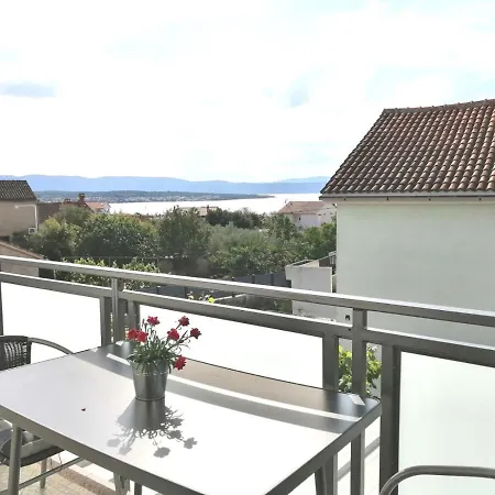 Lovely Sea View House In Island Krk דירה *