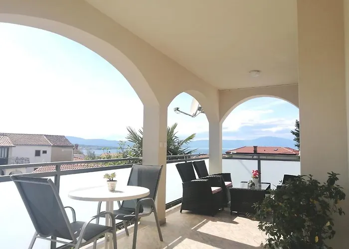 Lovely Sea View House In Island Krk Malinska