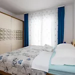 Lovely Sea View House In Island Krk Apartament Malinska